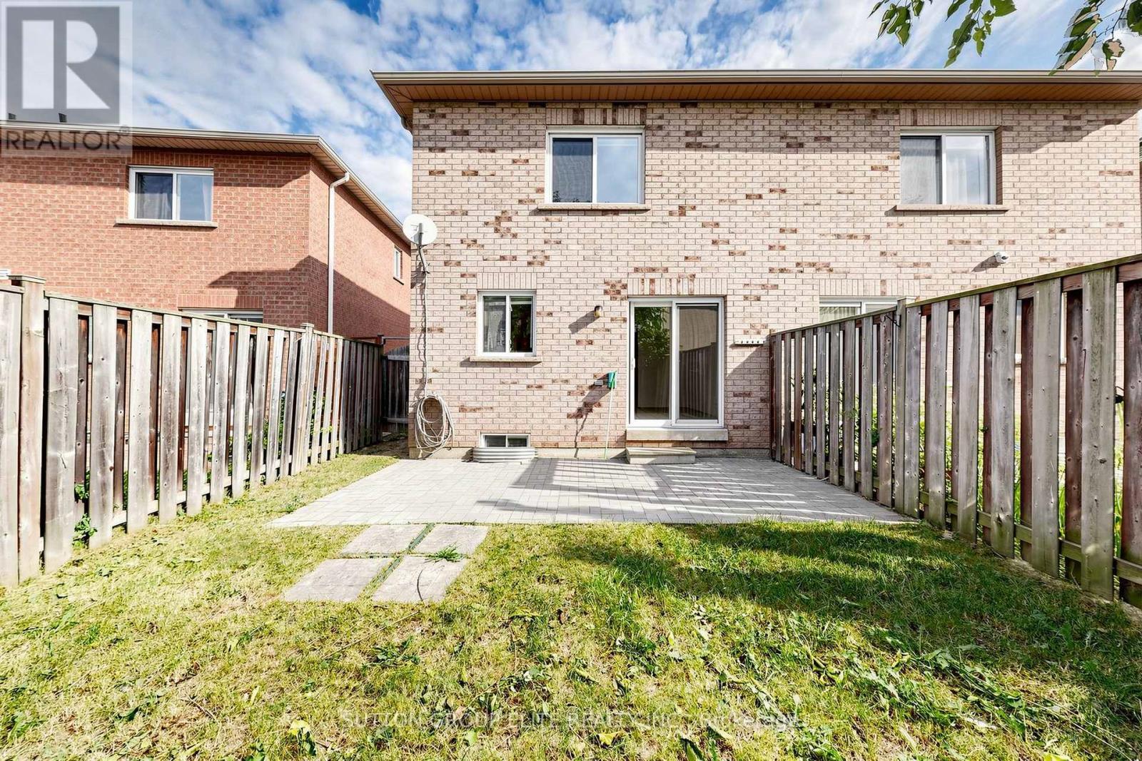 5684 Volpe Avenue, Mississauga, ON