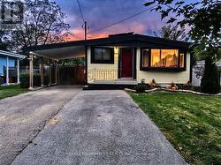 134 DESCHENE AVENUE  Hamilton, ON L9A 3K1