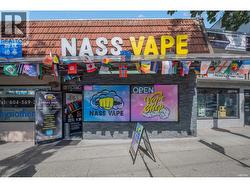 3421 KINGSWAY AVENUE  Vancouver, BC V5R 5L3