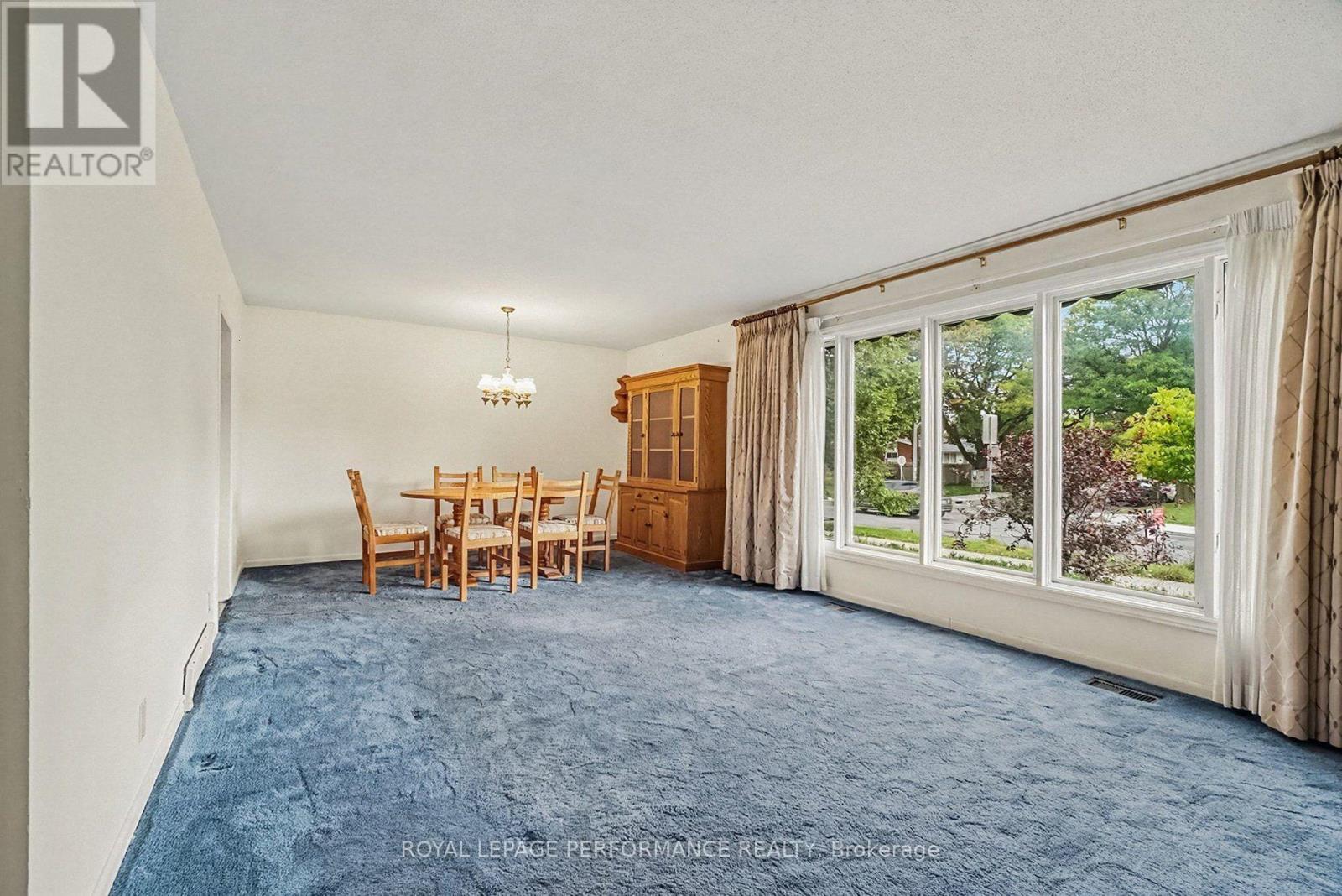 1374 Highgate Road, Ottawa, ON