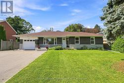 786 MARY STREET N Oshawa, ON L1G 5G3