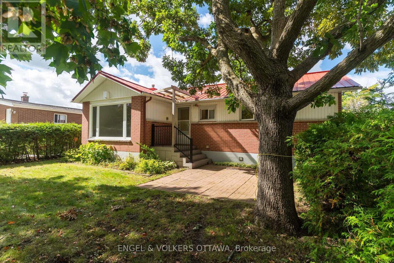 2034 Cornish Street, Ottawa, ON
