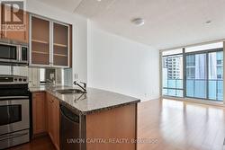 1004 - 18 YORKVILLE AVENUE Toronto, ON M4W 3Y8