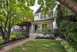 206 YARMOUTH ROAD Toronto, ON M6G 1X4