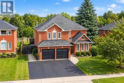 554 GRAND RIDGE Drive  Cambridge, ON N1S 4Y9