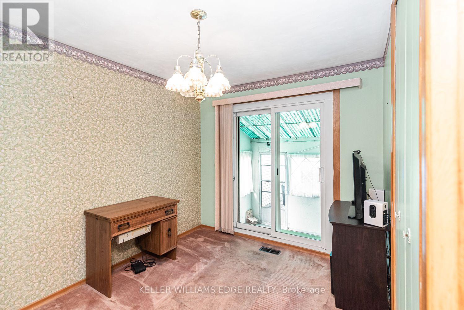 30 Goldfinch Road, Hamilton, ON