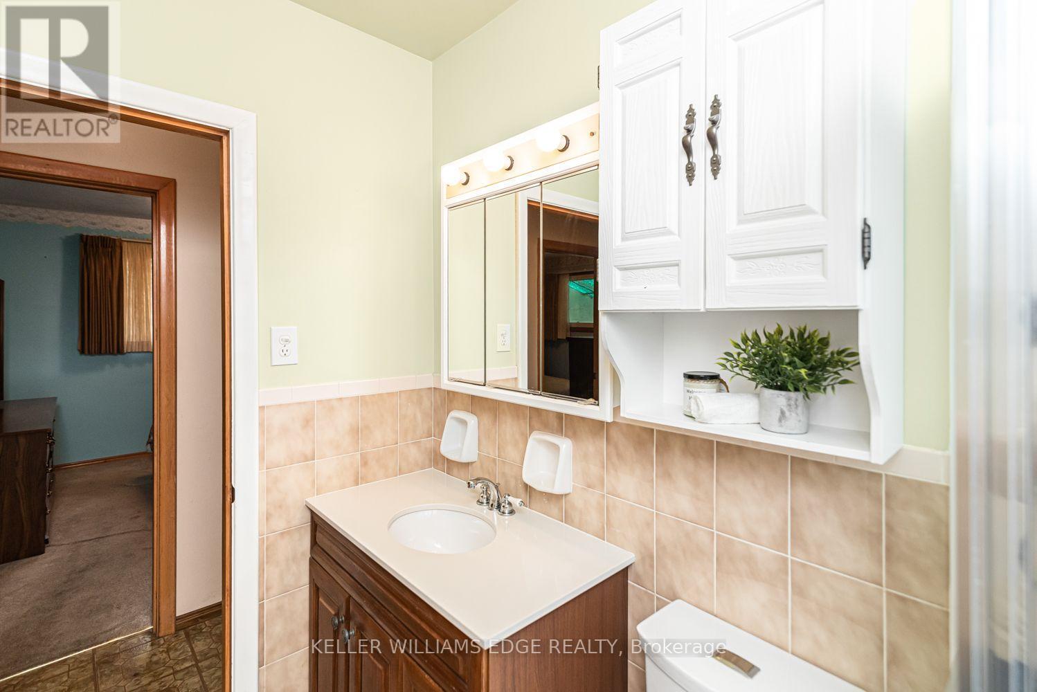 30 Goldfinch Road, Hamilton, ON