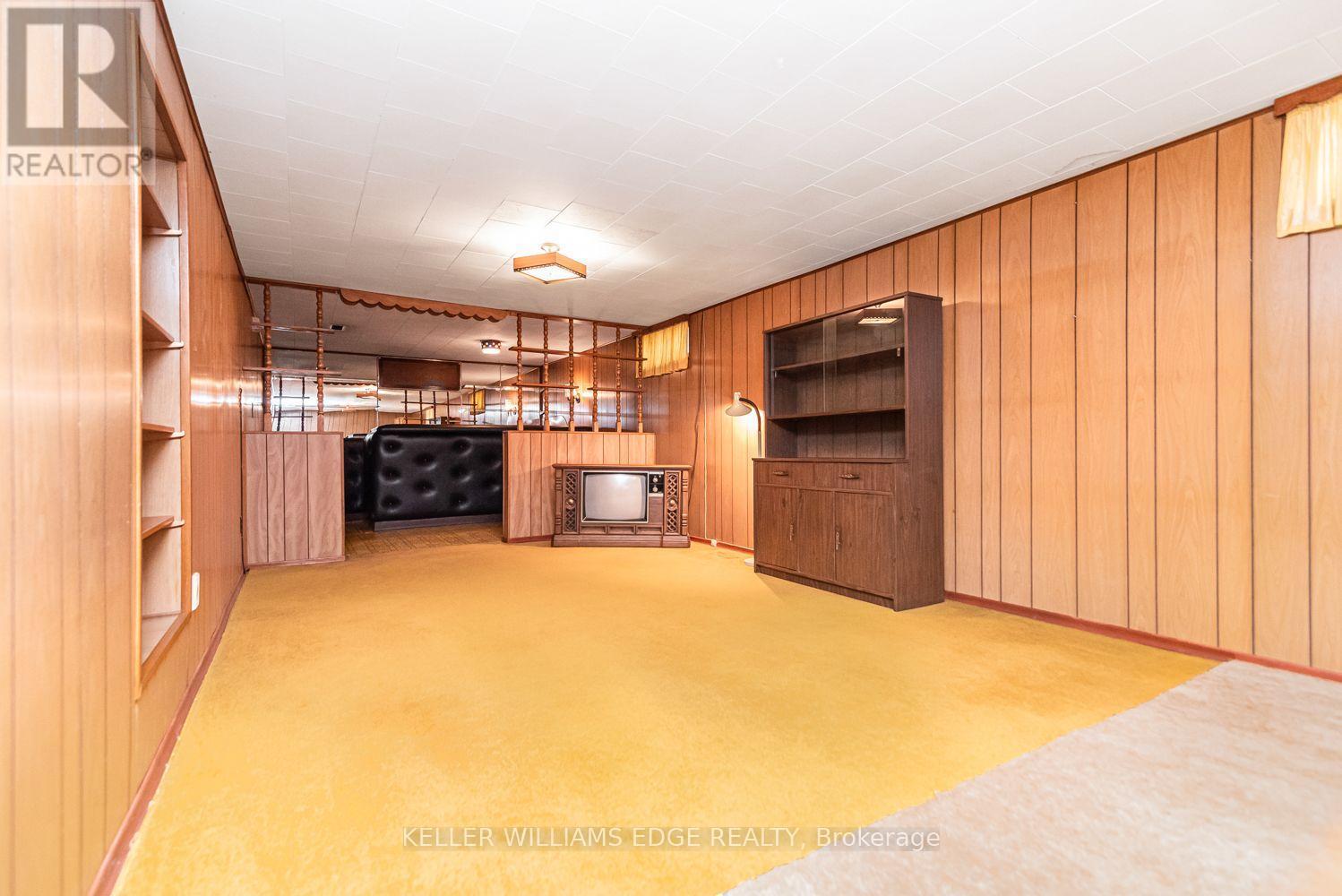 30 Goldfinch Road, Hamilton, ON
