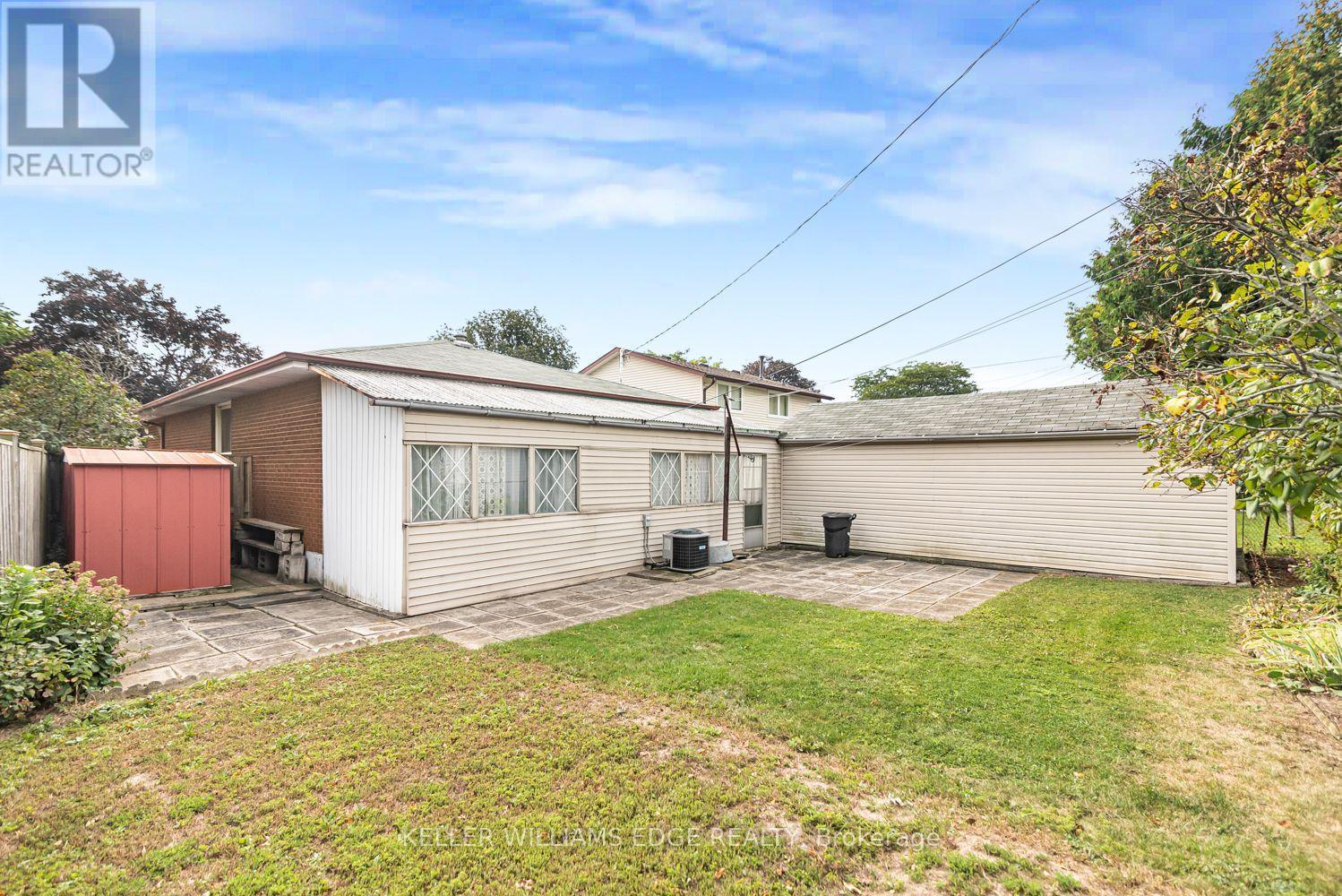 30 Goldfinch Road, Hamilton, ON