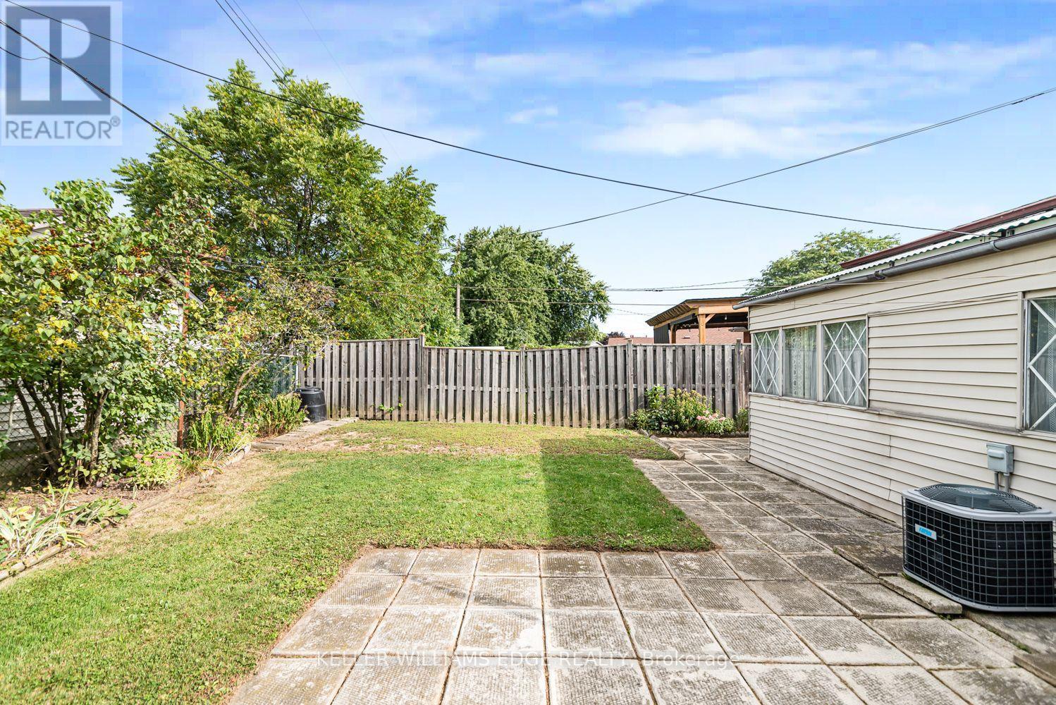 30 Goldfinch Road, Hamilton, ON