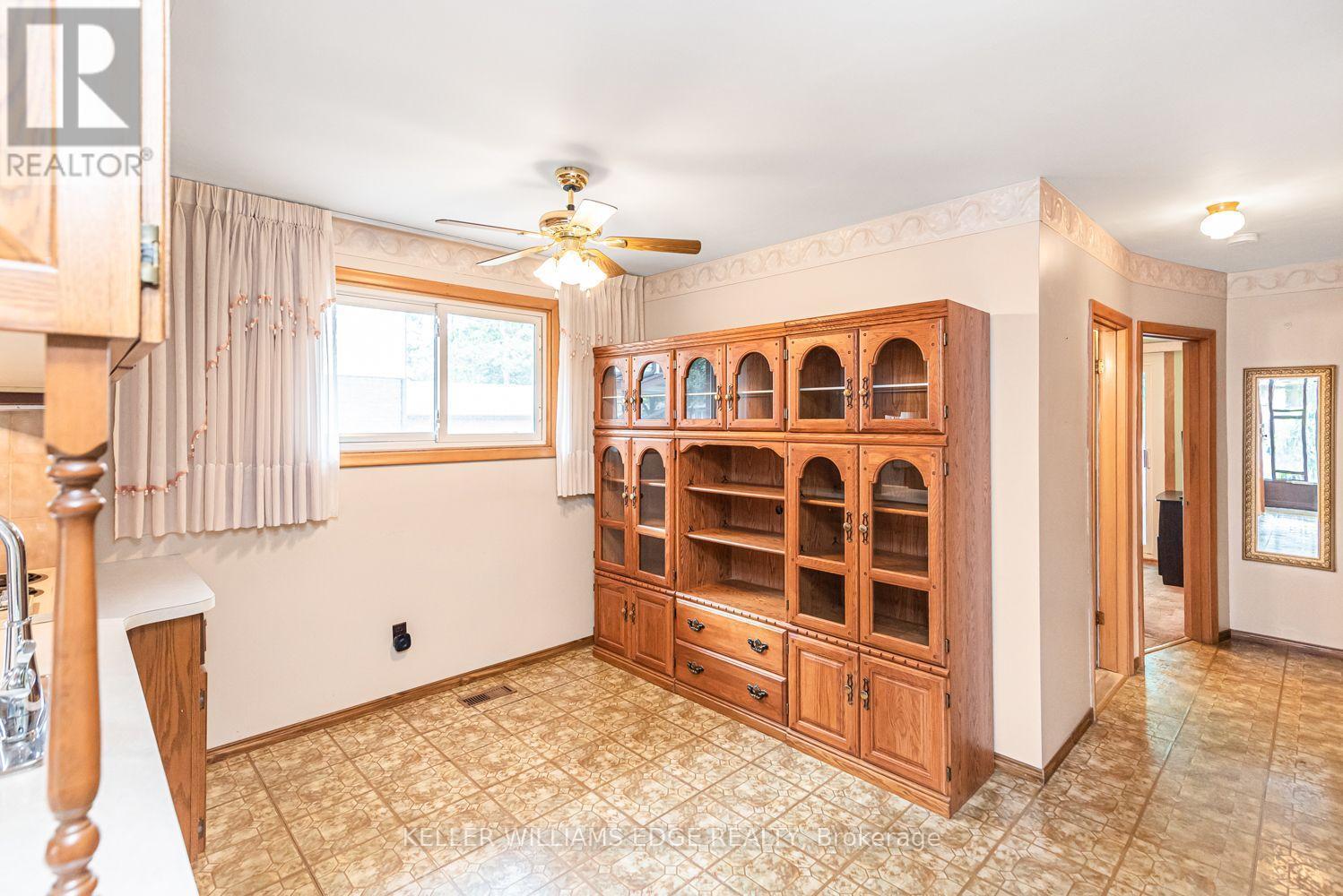 30 Goldfinch Road, Hamilton, ON