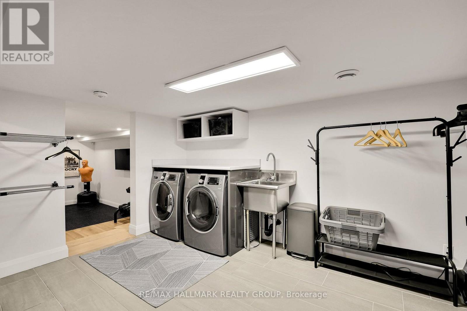 Spacious laundry area - 201 Faraday Street, Ottawa, ON