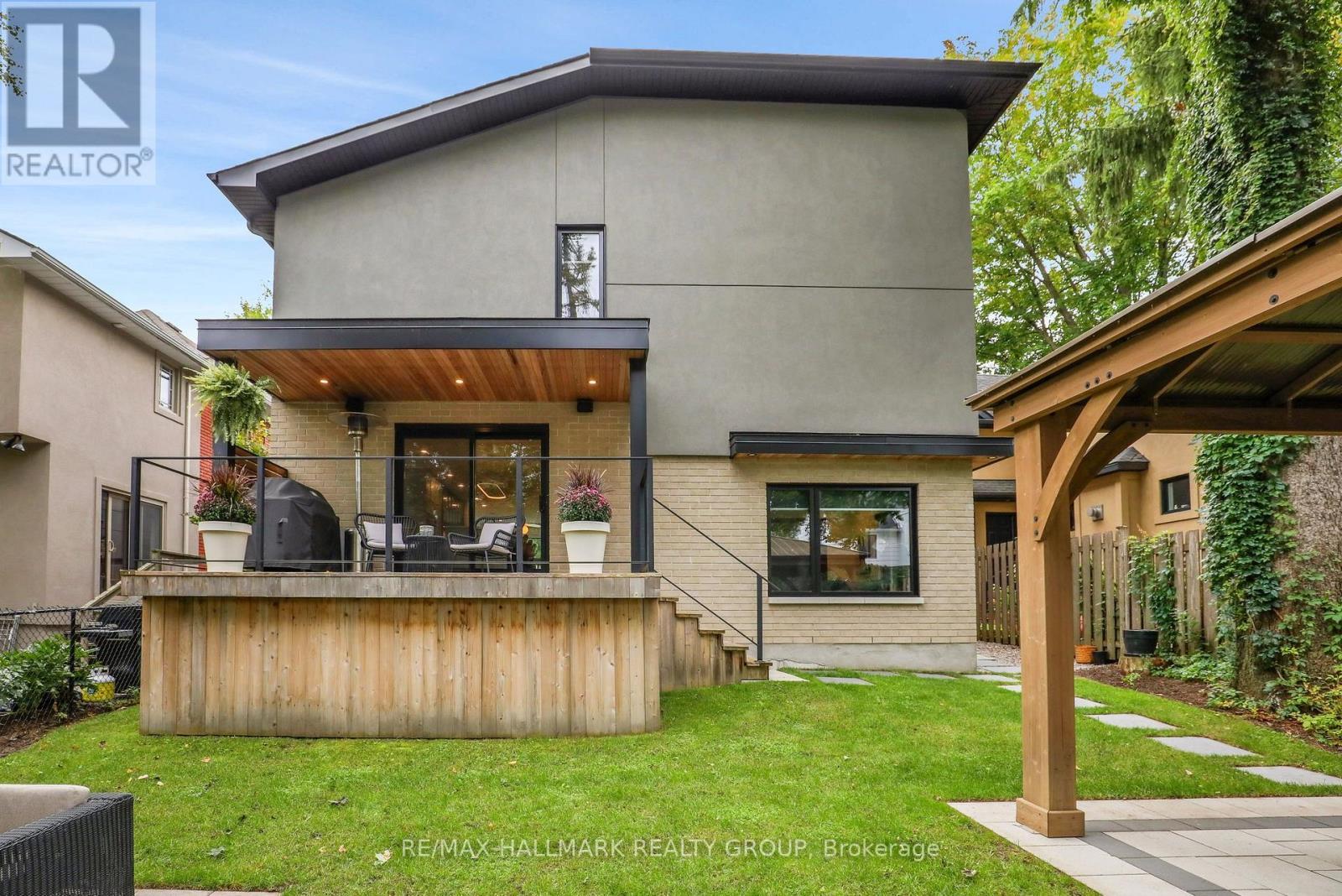 Covered walk out deck - 201 Faraday Street, Ottawa, ON