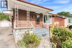 30 GOLDFINCH Road  Hamilton, ON L9A 3W7
