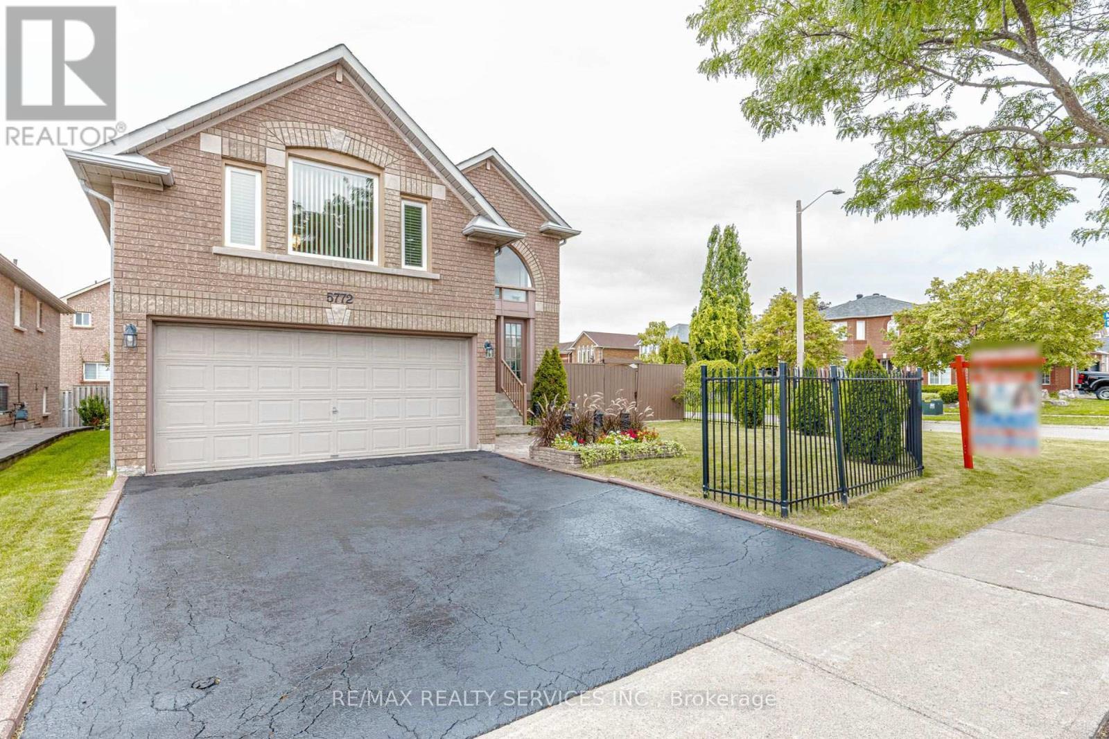 5772 Whitehorn Avenue, Mississauga, ON