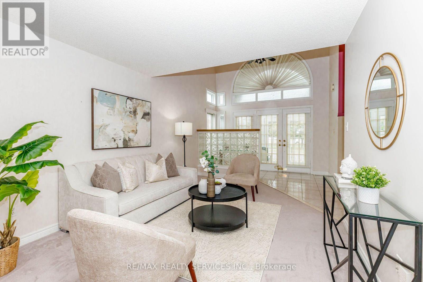 5772 Whitehorn Avenue, Mississauga, ON