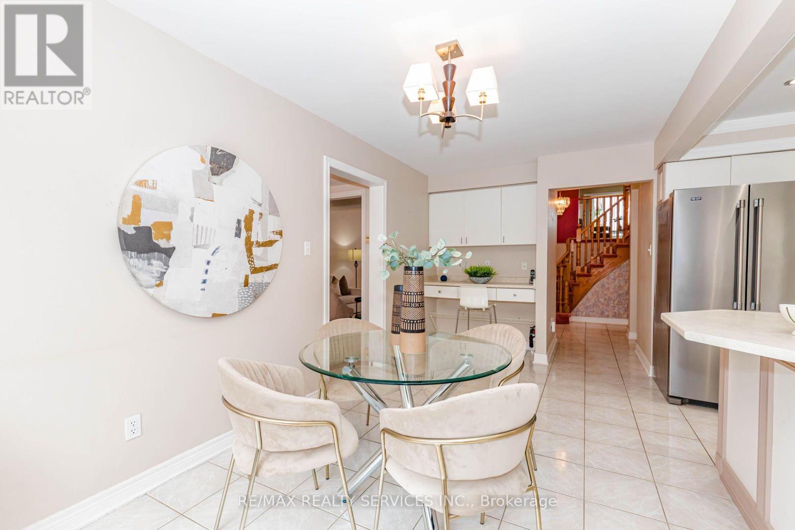 5772 Whitehorn Avenue, Mississauga, ON