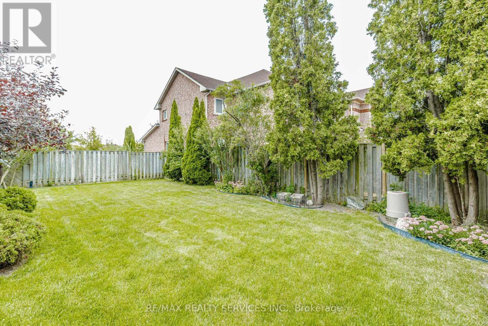 5772 Whitehorn Avenue, Mississauga, ON