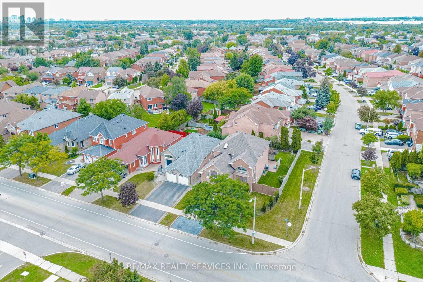 5772 Whitehorn Avenue, Mississauga, ON