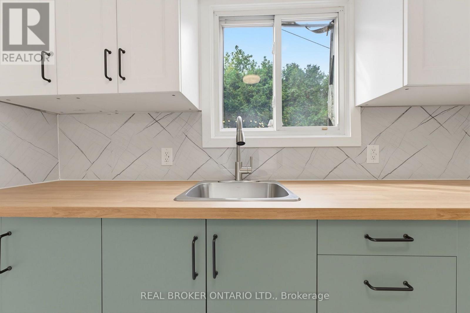 805 Tate Avenue, Hamilton, ON