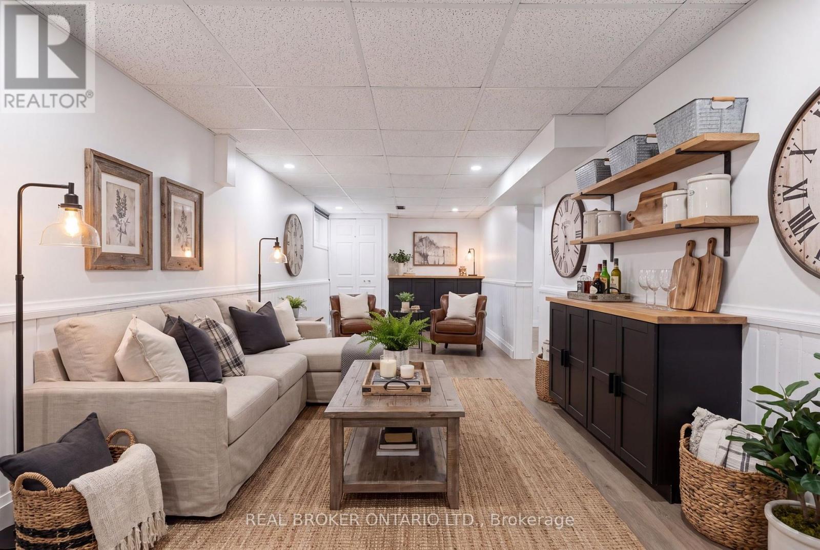 805 Tate Avenue, Hamilton, ON