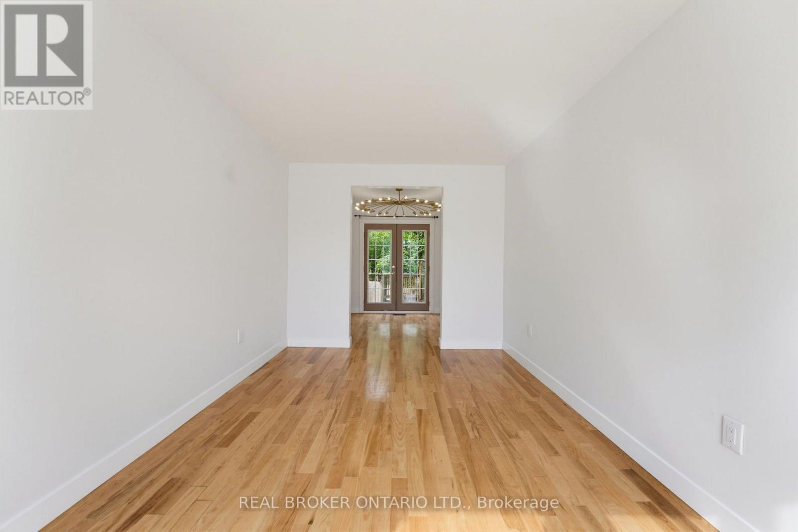805 Tate Avenue, Hamilton, ON