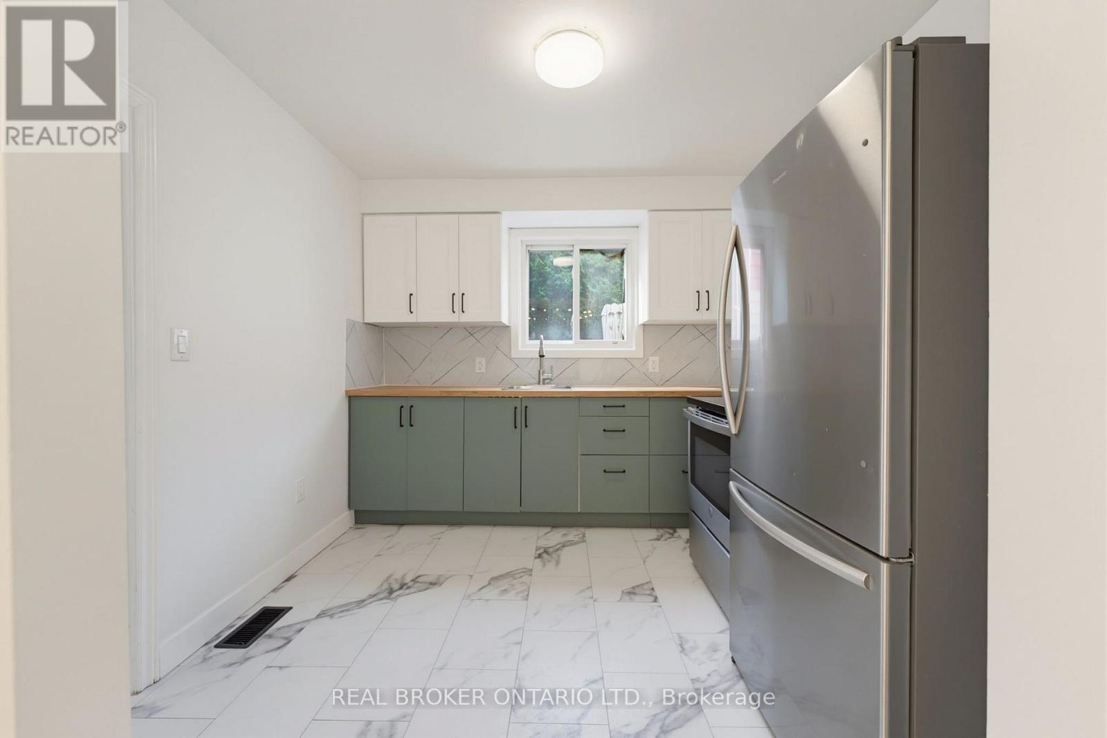 805 Tate Avenue, Hamilton, ON