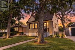 269 QUEENSDALE AVENUE E Hamilton, ON L9A 1L3