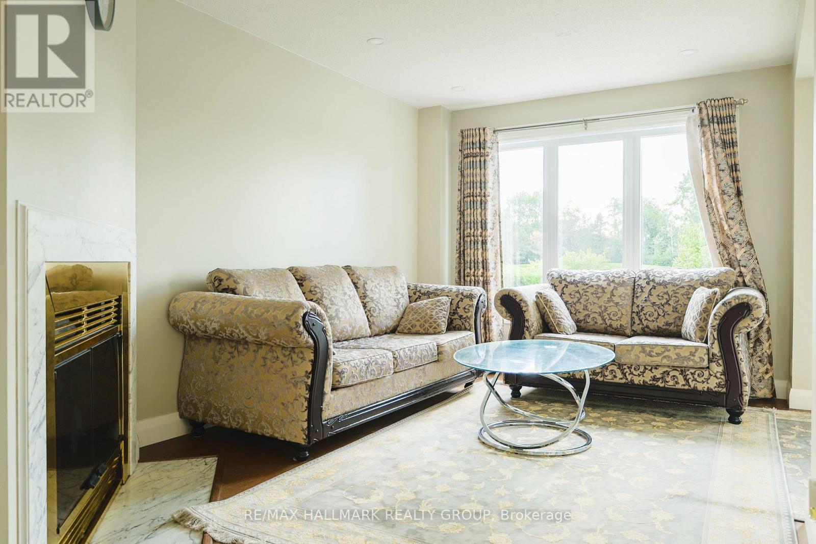 44 Winnegreen Court, Ottawa, ON