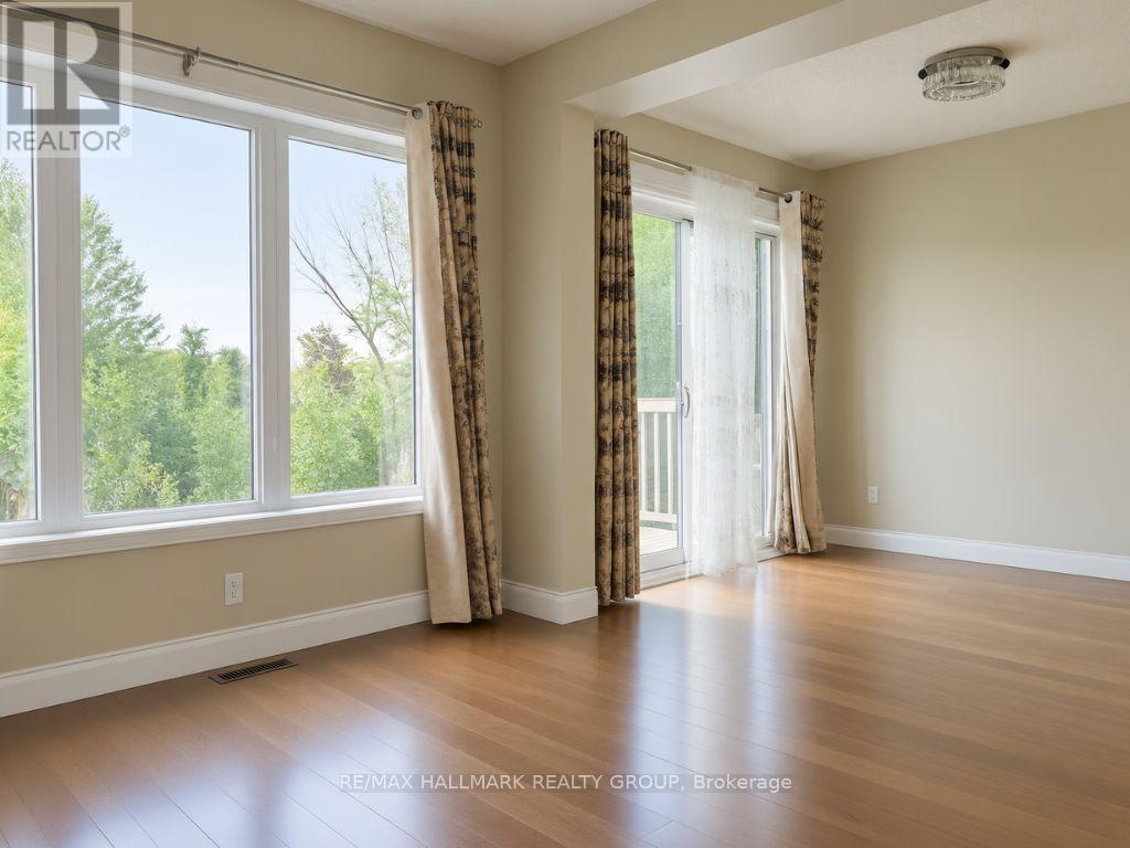 44 Winnegreen Court, Ottawa, ON