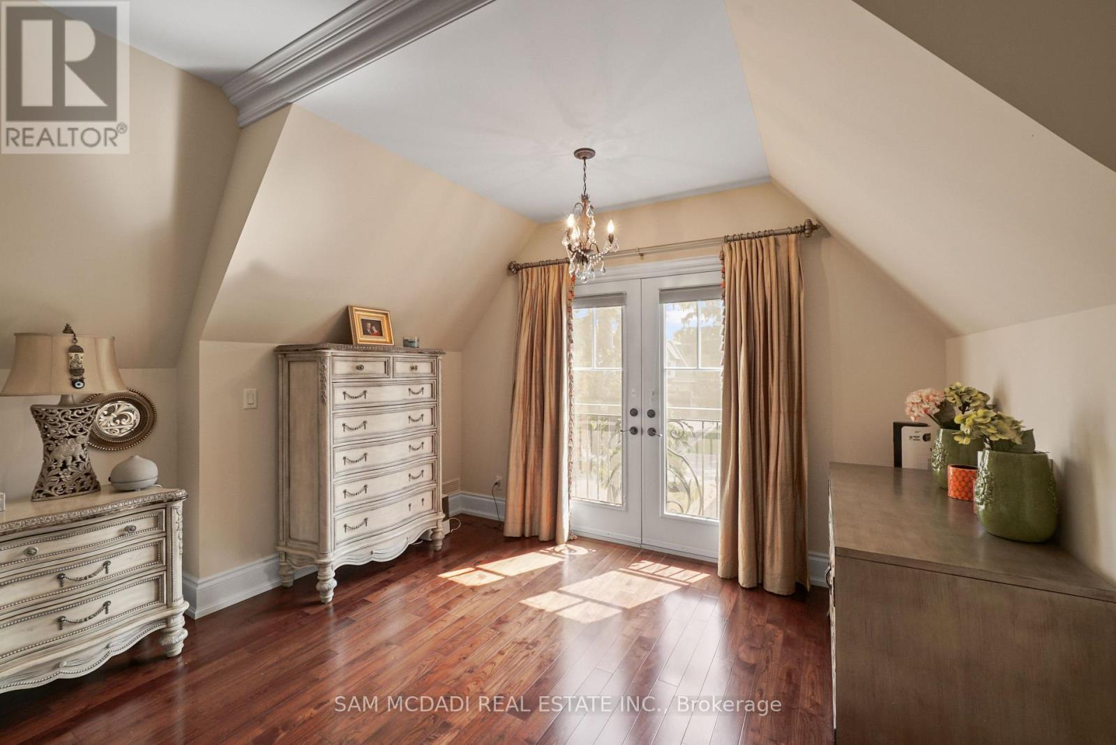 2497 Sharon Crescent, Mississauga, ON