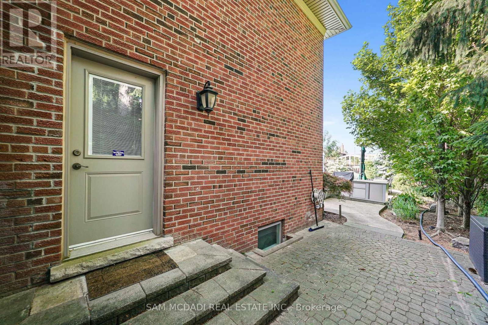 2497 Sharon Crescent, Mississauga, ON