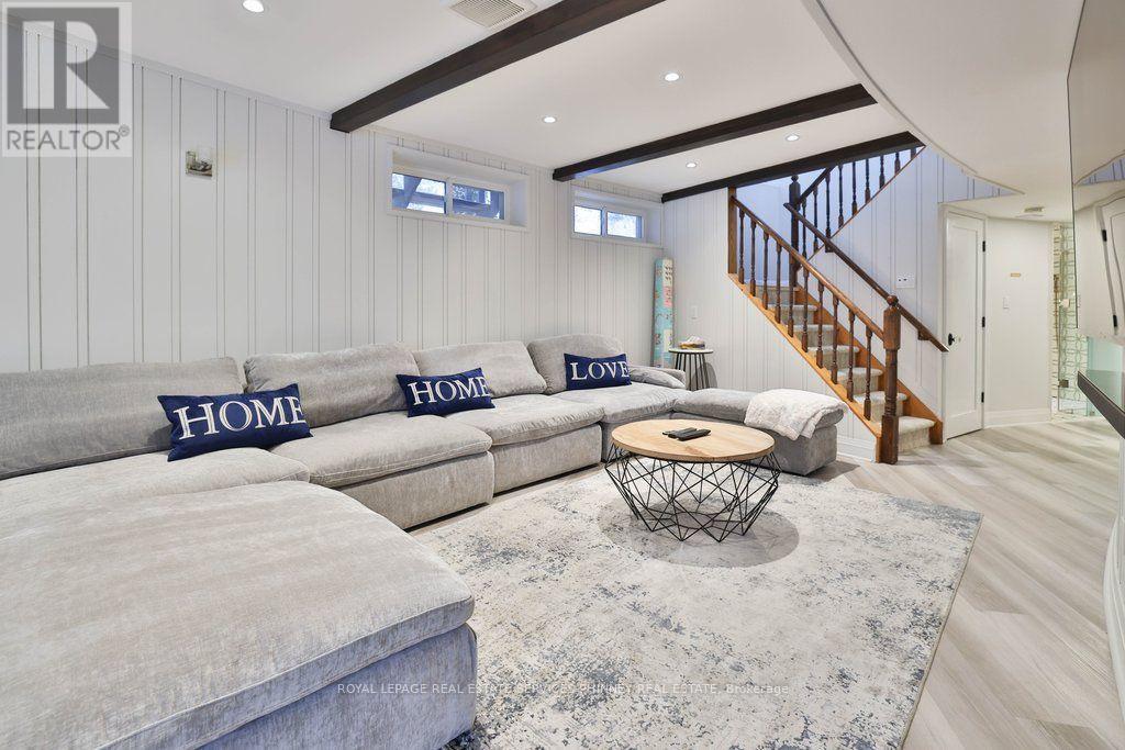 1352 Nocturne Court, Mississauga, ON