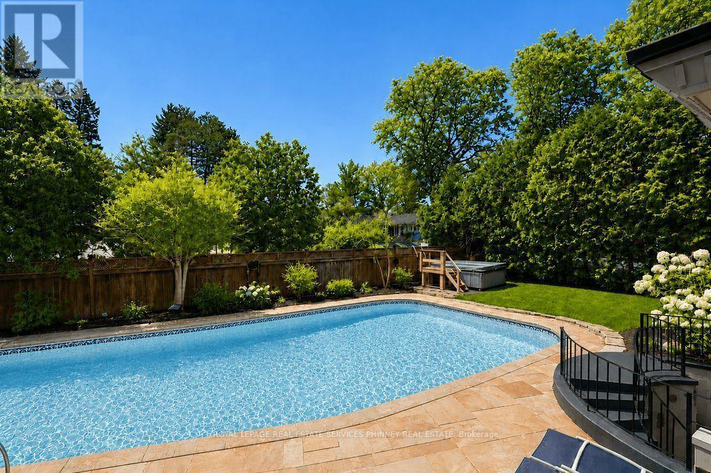 1352 Nocturne Court, Mississauga, ON