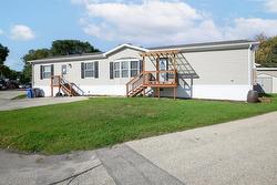 24 Silverdale Crescent  Winnipeg, MB R2N 1A9