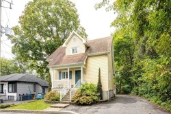 10 1re Avenue Sainte-Marthe-Sur-Le-Lac, QC J0N 1P0
