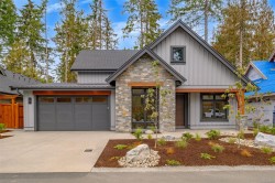 525 Hole-In-One Dr Qualicum Beach, BC V9K 0B9