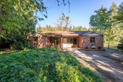 2547 Mabley Rd Courtenay, BC V9N 9K2