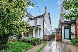 16 Fennings Street Toronto, ON M6J 3B8