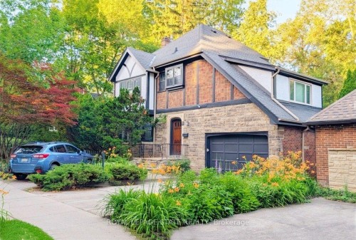 18 Forsyth Avenue N, Hamilton, ON 