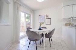 5386 Landsborough Avenue Mississauga, ON L5R 3X2