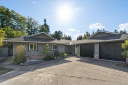 620 Spruce St Qualicum Beach, BC V9K 1J1