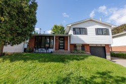 77 Rue Ravel Dollard-Des-Ormeaux, QC H9G 2L9