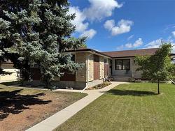 895 Beaverhill BLVD  Winnipeg, MB R2J 3B5