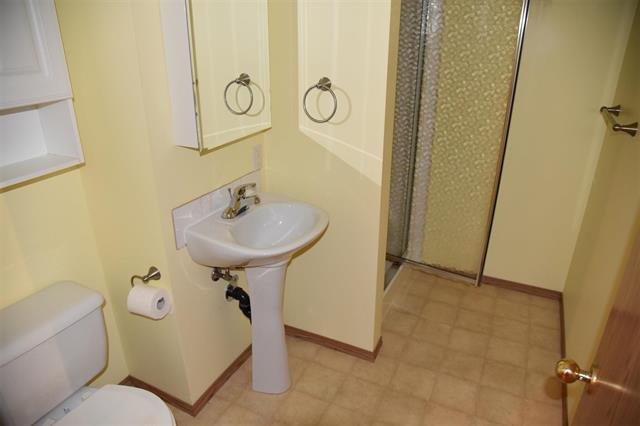 895 Beaverhill Blvd, Winnipeg, MB