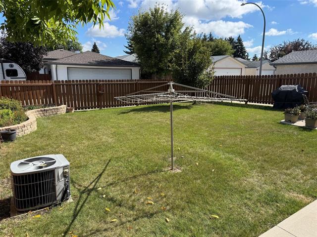 895 Beaverhill Blvd, Winnipeg, MB