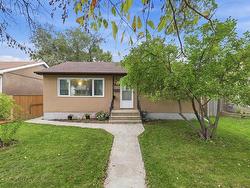 222 Harold AVE  Winnipeg, MB R2C 2C6