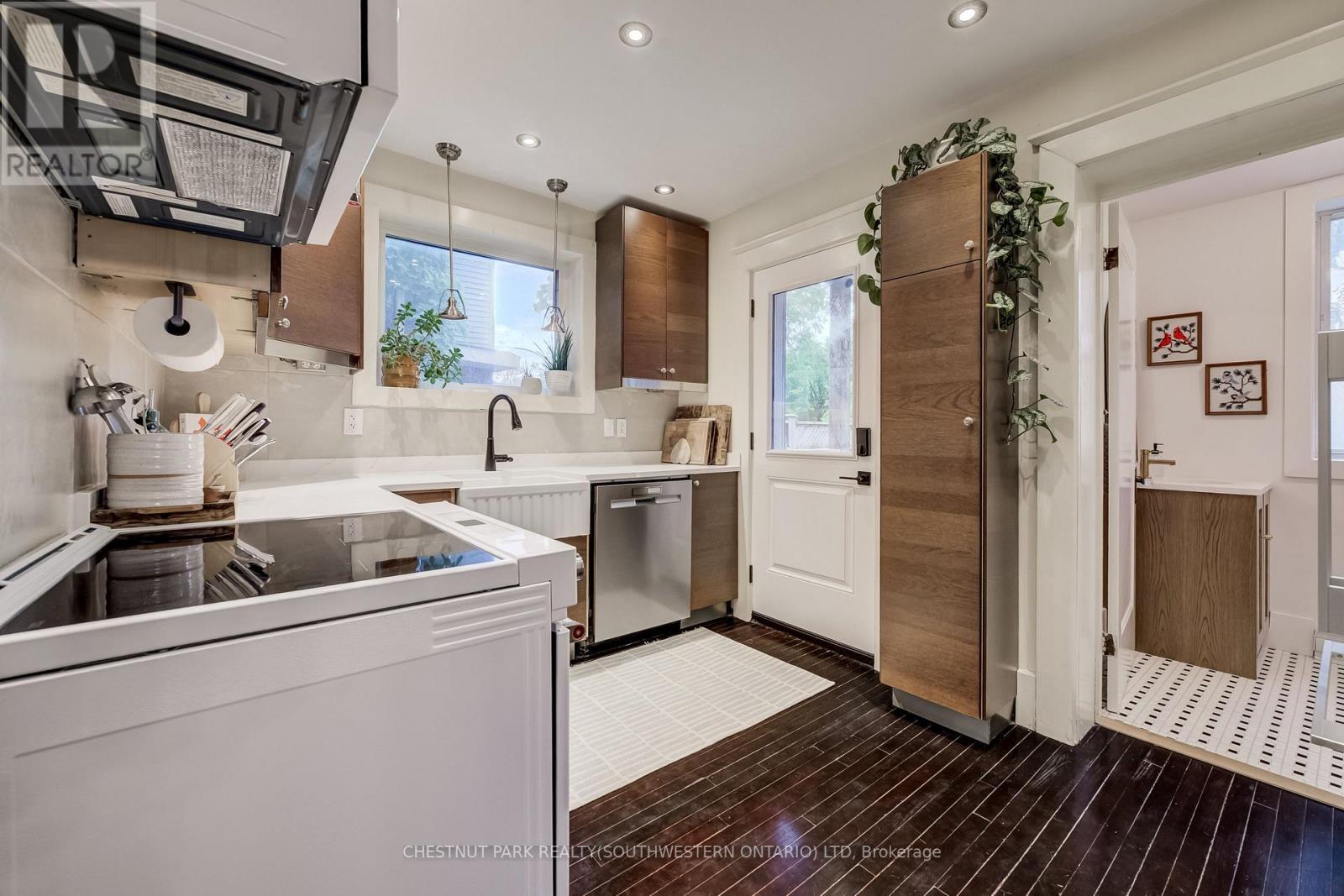 22 Maynard Avenue, Kitchener, ON