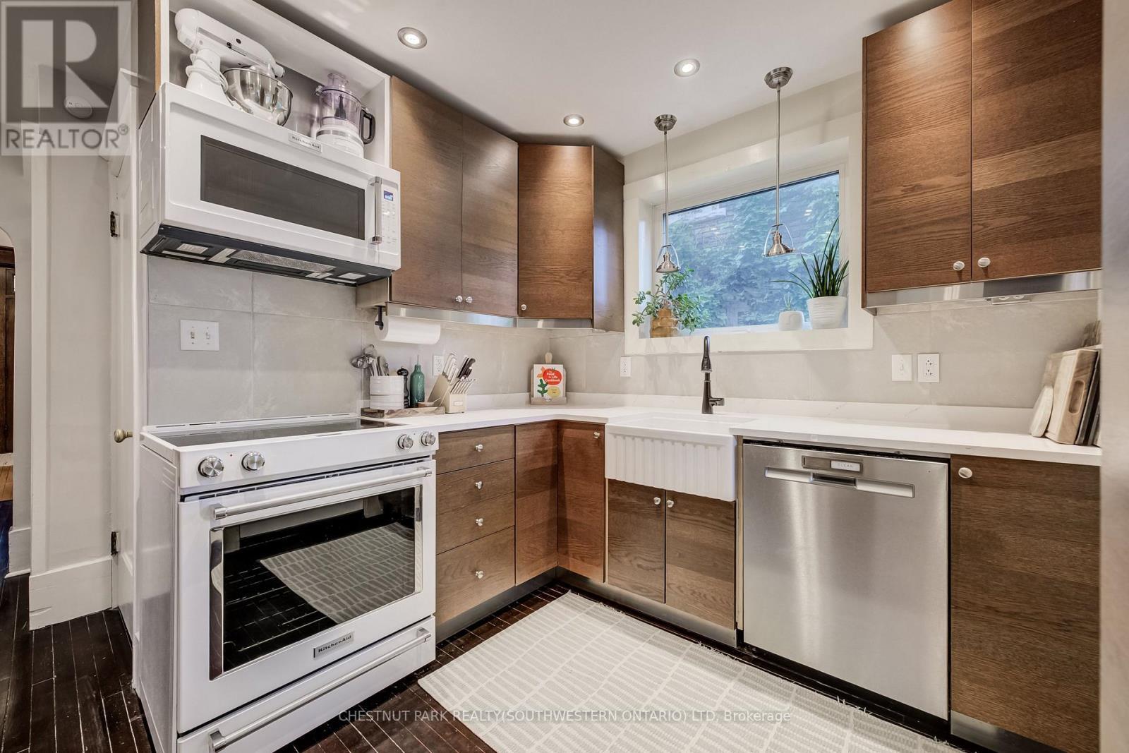 22 Maynard Avenue, Kitchener, ON