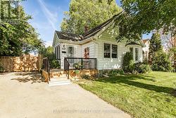 354 CALGARY STREET London East (East H), ON N5W 4X5